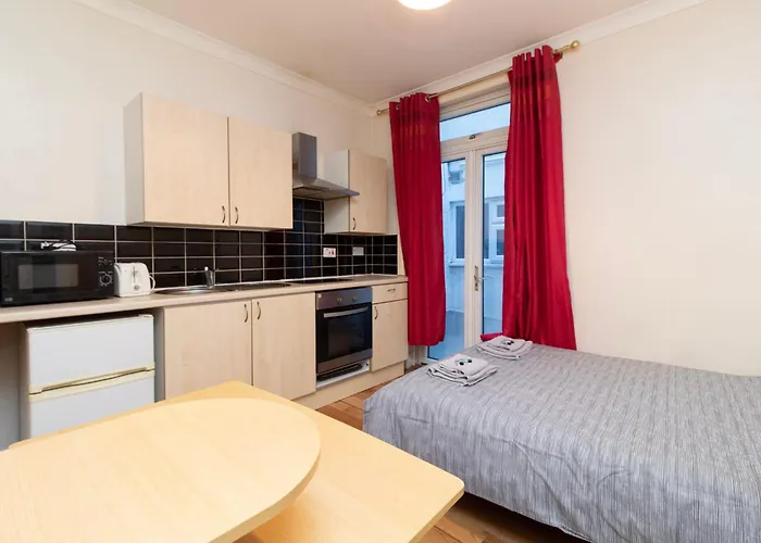 Cosy Studio Flat In The Polygon