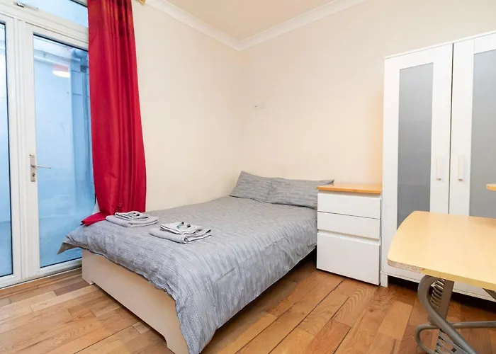 Cosy Studio Flat In The Polygon